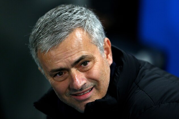 LONDON, ENGLAND - DECEMBER 10:  Jose Mourinho the manager of Chelsea looks on during the UEFA Champions League group G match between Chelsea and Sporting Clube de Portugal at Stamford Bridge on December 10, 2014 in London, United Kingdom.  (Photo by Clive Mason/Getty Images)