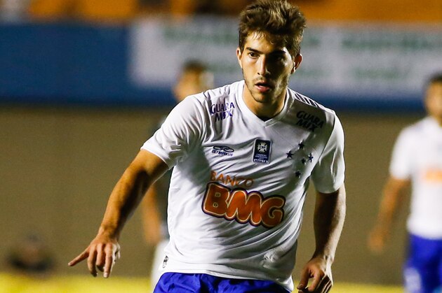 GOIANIA, BRAZIL - AUGUST 24: Lucas Silva of Cruzeiro in action during the match between Goias and Cruzeiro for the Brazilian Series A 2014 at Serra Dourada stadium on August 24, 2014 in Goiania, Brazil. (Photo by Alexandre Schneider/Getty Images)