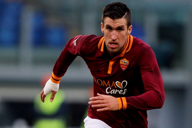 ROME, ITALY - JANUARY 12: Kevin Strootman of AS Roma in action during the Serie A match between AS Roma and Genoa CFC at Stadio Olimpico on January 12, 2014 in Rome, Italy.  (Photo by Paolo Bruno/Getty Images)