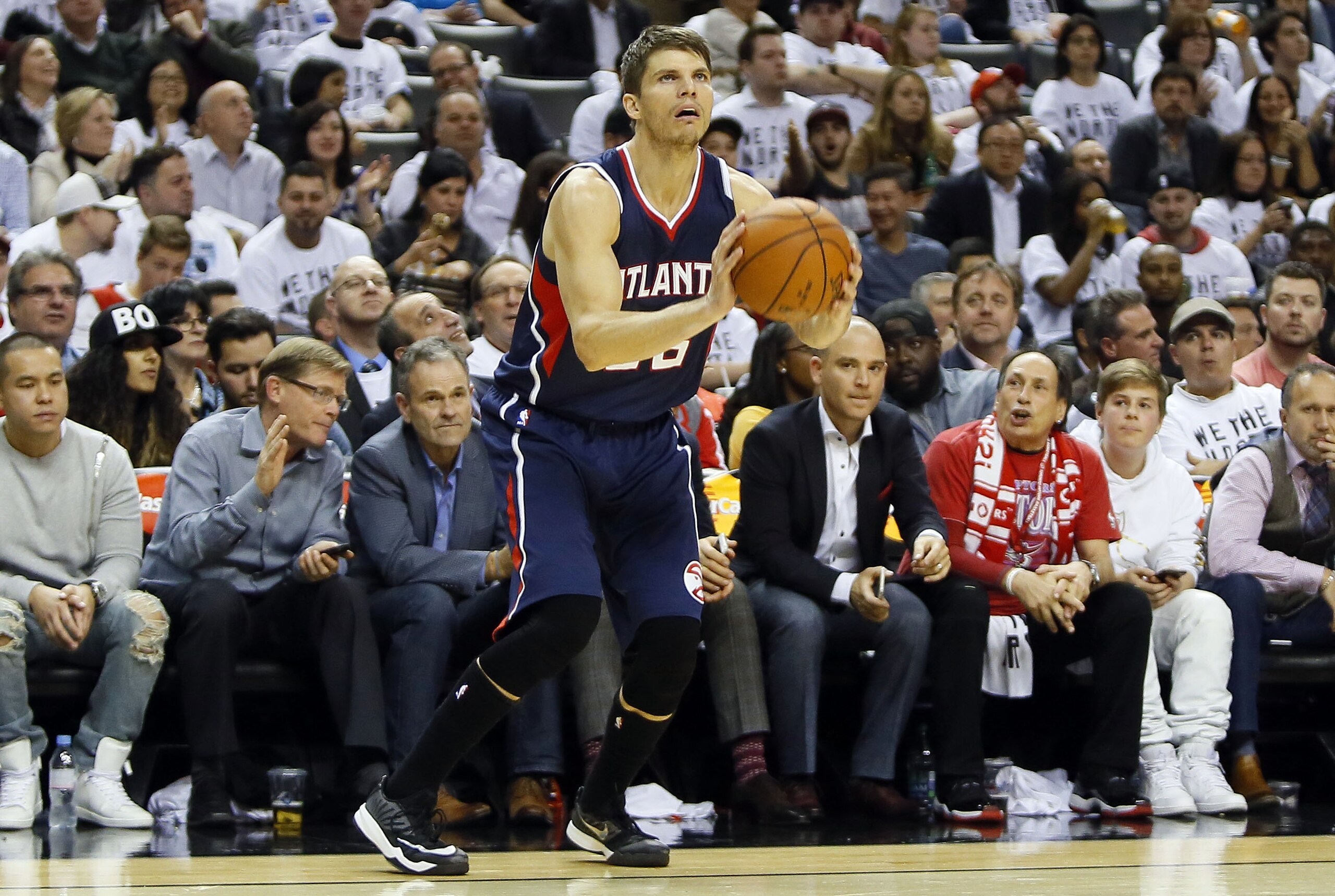 Oct 29, 2014; Toronto, Ontario, CAN; Atlanta Hawks guard Kyle Korver (26) shoots a three pointer against the Toronto Raptors at the Air Canada Centre. Toronto defeated Atlanta 109-102. Mandatory Credit: John E. Sokolowski-USA TODAY Sports Oct 29, 2014; Toronto, Ontario, CAN; Atlanta Hawks guard Kyle Korver (26) shoots a three pointer against the Toronto Raptors at the Air Canada Centre. Toronto defeated Atlanta 109-102. Mandatory Credit: John E. Sokolowski-USA TODAY Sports