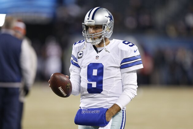 CHICAGO, IL - DECEMBER 4: Tony Romo #9 of the Dallas Cowboys during warmups before a game against the Chicago Bears at Soldier Field on December 4, 2014 in Chicago, Illinois. (Photo by Joe Robbins/Getty Images)
