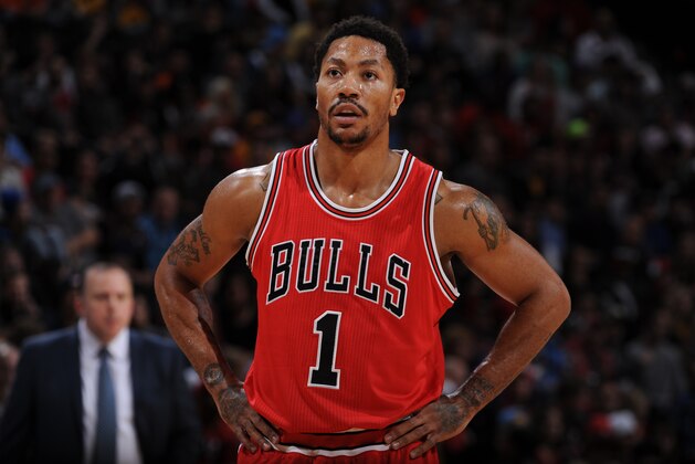 DENVER, CO - NOVEMBER 25:  Derrick Rose #1 of the Chicago Bulls during the game against the Denver Nuggetson November 25, 2014 at the Pepsi Center in Denver, Colorado. NOTE TO USER: User expressly acknowledges and agrees that, by downloading and or using this Photograph, user is consenting to the terms and conditions of the Getty Images License Agreement. Mandatory Copyright Notice: Copyright 2014 NBAE (Photo by Garrett Ellwood/NBAE via Getty Images)