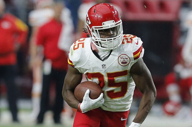 Kansas City Chiefs running back Jamaal Charles (25) during the first quarter of an NFL football game against the Arizona Cardinals, Sunday, Dec. 7, 2014 in Glendale, Ariz. (AP Photo/Rick Scuteri)