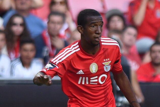 LISBON, PORTUGAL - JULY 26:  Talisca of SL Benfica controls the ball during the Eusebio Cup match between SL Benfica and Ajax at Estadio da Luz on July 26, 2014 in Lisbon, Portugal.  (Photo by Valerio Pennicino/Getty Images)