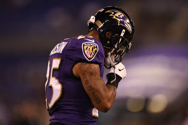 BALTIMORE, MD - SEPTEMBER 11: Cornerback Asa Jackson #25 of the Baltimore Ravens warms up against the Pittsburgh Steelers at M&T Bank Stadium on September 11, 2014 in Baltimore, Maryland. (Photo by Patrick Smith/Getty Images)