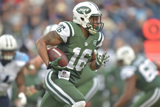 Dec 14, 2014; Nashville, TN, USA; New York Jets wide receiver Percy Harvin (16) carries the ball against the Tennessee Titans during the first half at LP Field. Mandatory Credit: Don McPeak-USA TODAY Sports