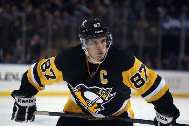NEW YORK, NY - DECEMBER 08:  Sidney Crosby #87 of the Pittsburgh Penguins prepares to take the faceoff against the New York Rangers at Madison Square Garden on December 8, 2014 in New York City. The Rangers defeated the Penguins 4-3 in overtime.  (Photo by Bruce Bennett/Getty Images)
