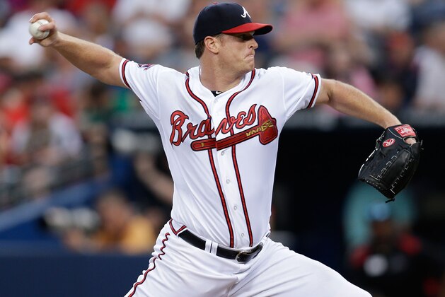 ATLANTA, GA - JUNE 03:  Pitcher Gavin Floyd #32 of the Atlanta Braves throws a pitch in the second inning of the game against the Seattle Mariners at Turner Field on June 3, 2014 in Atlanta, Georgia.  (Photo by Mike Zarrilli/Getty Images)