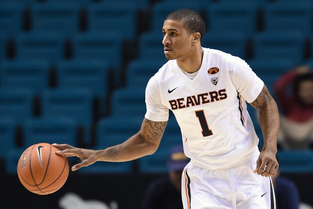 LAS VEGAS, NV - NOVEMBER 26:  Gary Payton II #1 of the Oregon State Beavers brings the ball up the court against the Auburn Tigers during the 2014 MGM Grand Main Event basketball tournament at the MGM Grand Garden Arena on November 26, 2014 in Las Vegas, Nevada. Auburn won 71-69.  (Photo by Ethan Miller/Getty Images)