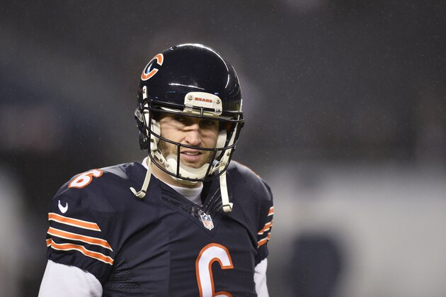 CHICAGO, IL - DECEMBER 15: Jay Cutler #6 of the Chicago Bears on the field during pregame warm ups before a game against the New Orleans Saints at Soldier Field on December 15, 2014 in Chicago, Illinois. (Photo by Brian Kersey/Getty Images)