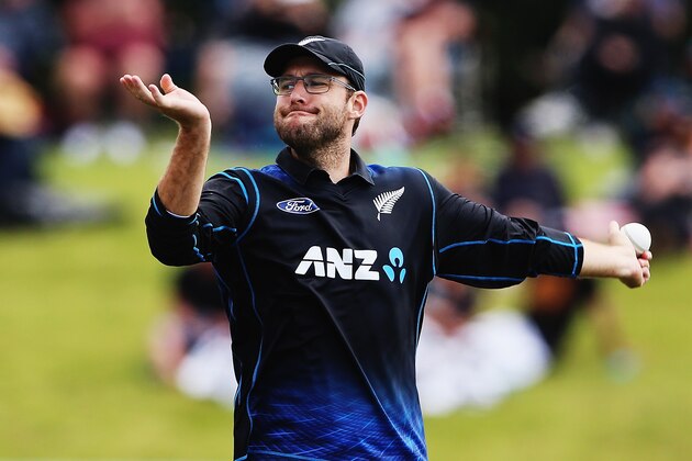 MOUNT MAUNGANUI, NEW ZEALAND - OCTOBER 21:  Daniel Vettori of New Zealand warms up before bowling during the One Day International match between New Zealand and South Africa at Bay Oval on October 21, 2014 in Mount Maunganui, New Zealand.  (Photo by Hannah Peters/Getty Images)