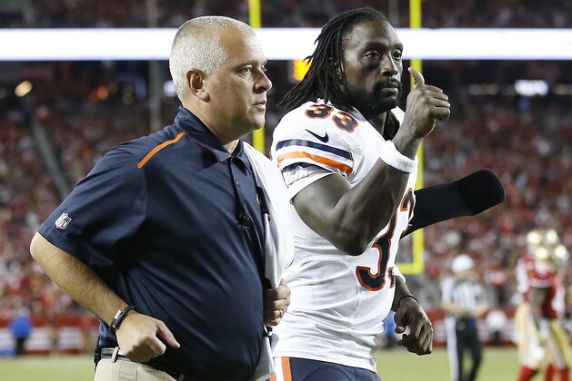 Chicago Bears cornerback Charles Tillman (33) gives a thumbs off as he leaves the field after being injured during the second half of an NFL football game against the San Francisco 49ers in Santa Clara, Calif., Sunday, Sept. 14, 2014. (AP Photo/Tony Avelar)