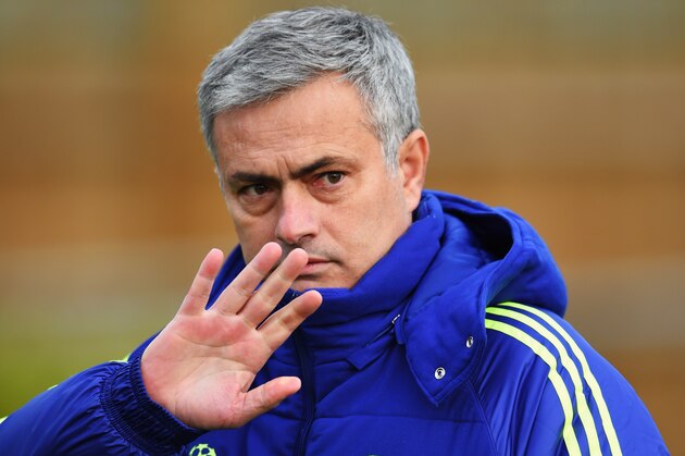 LONDON, ENGLAND - DECEMBER 09:  Jose Mourinho manager of Chelsea waves during a Chelsea training session, ahead of the UEFA Champions League Group G match, against Sporting Clube de Portugal at Cobham Training Centre on December 9, 2014 in London, United Kingdom.  (Photo by Paul Gilham/Getty Images)