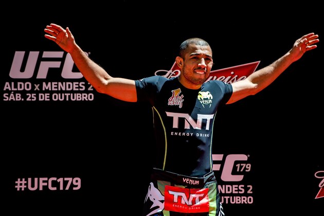 RIO DE JANEIRO, BRAZIL - OCTOBER 23:  Jose Aldo holds an open training session for media  at Maracana Stadium on October 23, 2014 in Rio de Janeiro, Brazil.  (Photo by Buda Mendes/Getty Images)