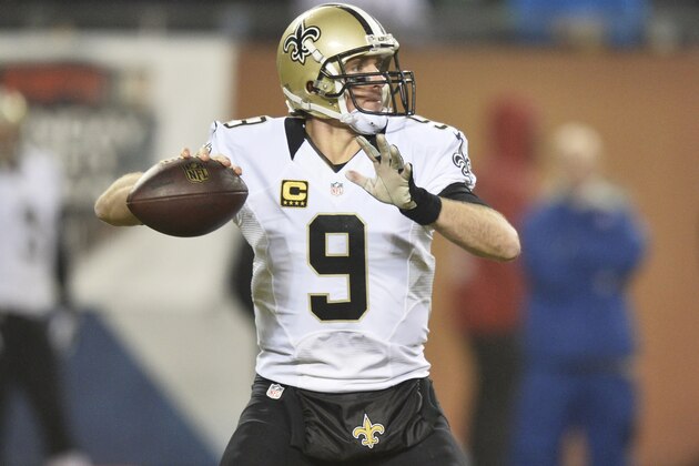 CHICAGO, IL - DECEMBER 15: Drew Brees #9 of the New Orleans Saints looks to pass during the first quarter of a game against the Chicago Bears at Soldier Field on December 15, 2014 in Chicago, Illinois. (Photo by Brian Kersey/Getty Images)