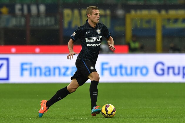 MILAN, ITALY - NOVEMBER 09:  Nemanja Vidic of FC Internazionale Milano in action during the Serie A match between FC Internazionale Milano and Hellas Verona FC at Stadio Giuseppe Meazza on November 9, 2014 in Milan, Italy.  (Photo by Valerio Pennicino/Getty Images)
