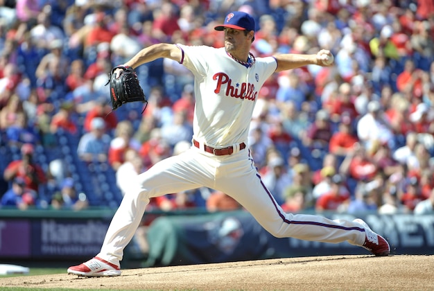 Sep 28, 2014; Philadelphia, PA, USA; Philadelphia Phillies starting pitcher Cole Hamels (35) throws a pitch during the first inning against the Atlanta Braves at Citizens Bank Park. Mandatory Credit: Eric Hartline-USA TODAY Sports