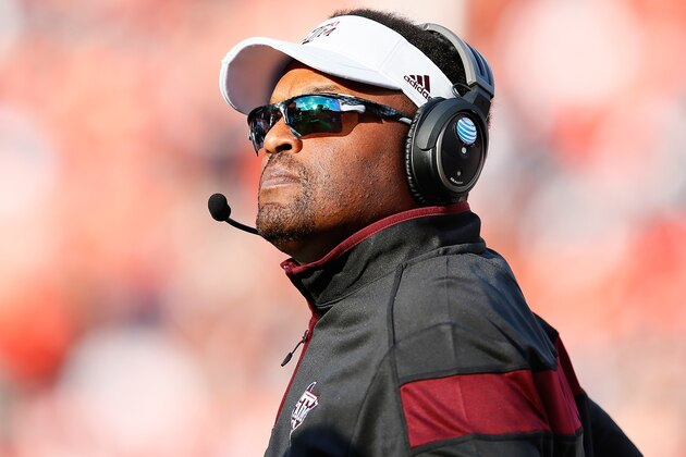 AUBURN, AL - NOVEMBER 08:  Head coach Kevin Sumlin of the Texas A&M Aggies looks on during the game against the Auburn Tigers at Jordan Hare Stadium on November 8, 2014 in Auburn, Alabama.  (Photo by Kevin C. Cox/Getty Images)