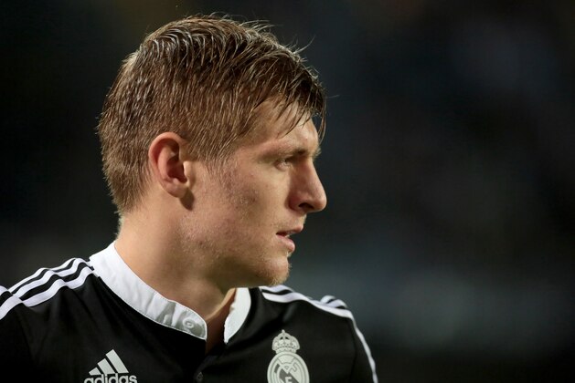 MALAGA, SPAIN - NOVEMBER 29: Toni Kroos of Real Madrid looks on during the La Liga match between Malaga CF and Real Madrid CF at La Rosaleda studium on November 29, 2014 in Malaga, Spain. (Photo by Sergio Camacho/Getty Images)