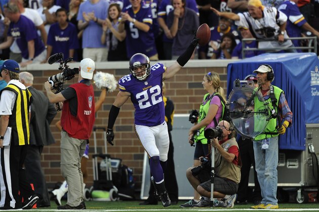 MINNEAPOLIS, MN - SEPTEMBER 28: Harrison Smith #22 of the Minnesota Vikings celebrates catching an interception against the Atlanta Falcons during the fourth quarter of the game on September 28, 2014 at TCF Bank Stadium in Minneapolis, Minnesota. The Vikings defeated the Falcons 41-28. (Photo by Hannah Foslien/Getty Images)