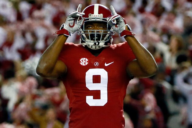 TUSCALOOSA, AL - NOVEMBER 29:  Amari Cooper #9 of the Alabama Crimson Tide celebrates after catching a 39 yard touchdown pass thrown by Blake Sims #6 in the third quarter against the Auburn Tigers during the Iron Bowl at Bryant-Denny Stadium on November 29, 2014 in Tuscaloosa, Alabama.  (Photo by Kevin C. Cox/Getty Images)