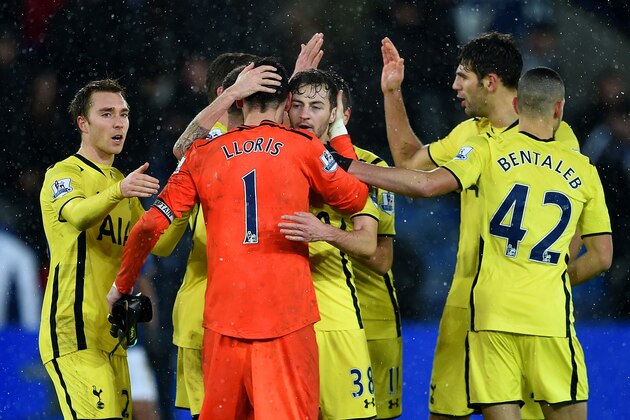 LEICESTER, ENGLAND - DECEMBER 26:  Hugo Lloris of Spurs celebrates with team-mates after the Barclays Premier League match between Leicester City and Tottenham Hotspur at The King Power Stadium on December 26, 2014 in Leicester, England.  (Photo by Michael Regan/Getty Images)