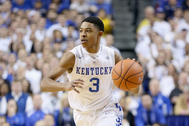 LEXINGTON, KY - DECEMBER 13:  Tyler Ulis #3 of the Kentucky Wildcats dribbles the ball during the game against the North Carolina Tar Heels at Rupp Arena on December 13, 2014 in Lexington, Kentucky.  (Photo by Andy Lyons/Getty Images)