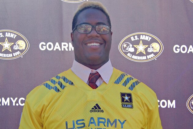 Star defensive tackle commit Kahlil McKenzie highlights the Vols pledges in holiday high school All-America games.