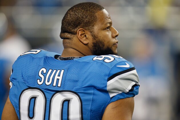 DETROIT, MI - DECEMBER 14: Ndamukong Suh #90 of the Detroit Lions participates in pre game warm ups prior to the game against the Minnesota Vikings at Ford Field on December 14, 2014 in Detroit, Michigan. (Photo by Gregory Shamus/Getty Images)