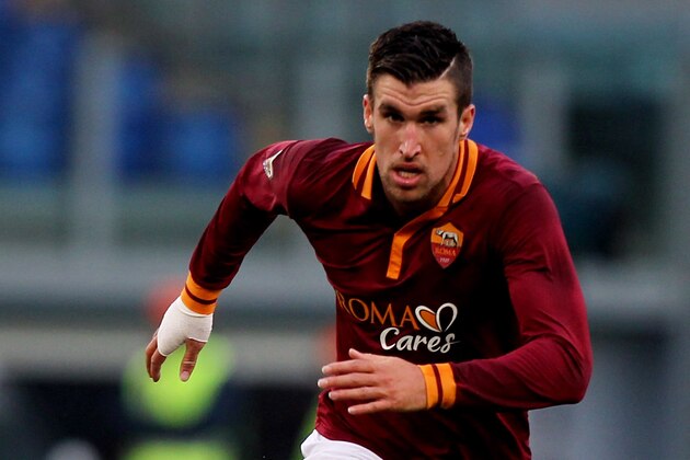 ROME, ITALY - JANUARY 12: Kevin Strootman of AS Roma in action during the Serie A match between AS Roma and Genoa CFC at Stadio Olimpico on January 12, 2014 in Rome, Italy.  (Photo by Paolo Bruno/Getty Images)