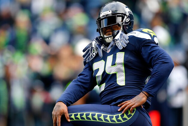 SEATTLE - DECEMBER 28: Marshawn Lynch #24 of the Seattle Seahawks warms up during pre-game against the St. Louis Rams at CenturyLink Field on December 28, 2014 in Seattle, Washington. (Photo by Jonathan Ferrey/Getty Images)