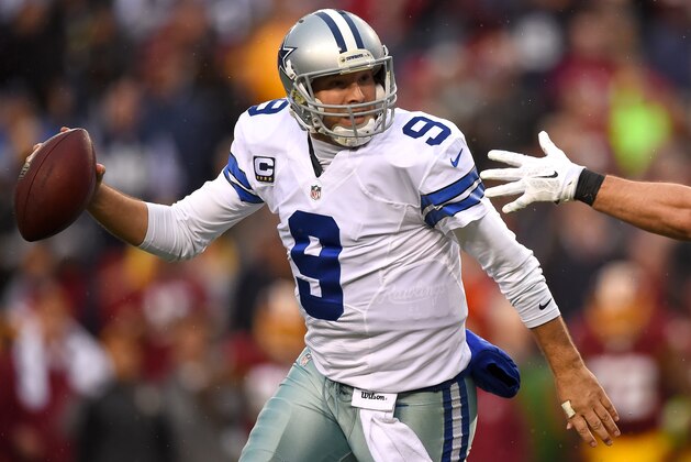 LANDOVER, MD - DECEMBER 28: Quarterback Tony Romo #9 of the Dallas Cowboys looks to pass against Washington Redskins in the fourth quarter at FedExField on December 28, 2014 in Landover, Maryland. The Dallas Cowboys won, 44-17. (Photo by Patrick Smith/Getty Images)