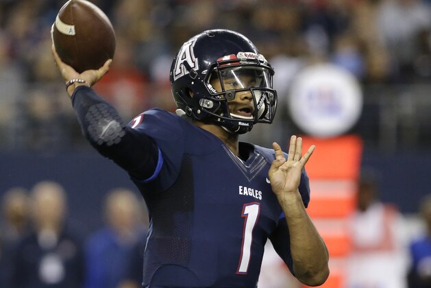 Allen quarterback Kyler Murray (1) passes during the first half of the UIL 6A Division I State Championship football game against Cypress Ranch Saturday, Dec. 20, 2014, in Arlington, Texas. (AP Photo/LM Otero)