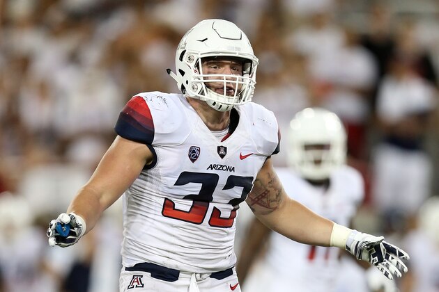TUCSON, AZ - SEPTEMBER 20:  Linebacker Scooby Wright III #33 of the Arizona Wildcats during the college football game against the California Golden Bears at Arizona Stadium on September 20, 2014 in Tucson, Arizona. The Wildcats defeated the Golden Bears Wildcats 49-45.  (Photo by Christian Petersen/Getty Images)