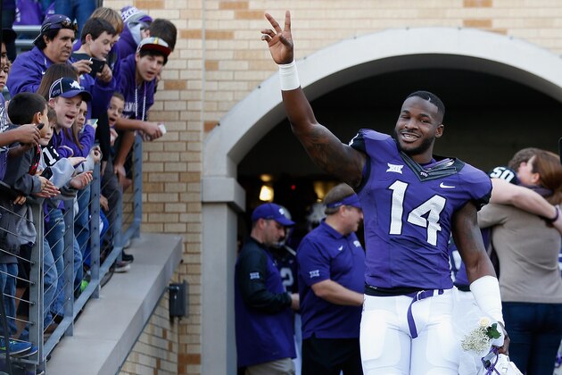 FORT WORTH, TX - DECEMBER 06: Wide receiver David Porter #14 of the TCU Horned Frogs waves to fans as he is introduced before the Big 12 college football game against the Iowa State Cyclones at Amon G. Carter Stadium on December 6, 2014 in Fort Worth, Texas. The Horned Frongs defeated the Cyclones 55-3. (Photo by Christian Petersen/Getty Images) FORT WORTH, TX - DECEMBER 06: Wide receiver David Porter #14 of the TCU Horned Frogs waves to fans as he is introduced before the Big 12 college football game against the Iowa State Cyclones at Amon G. Carter Stadium on December 6, 2014 in Fort Worth, Texas. The Horned Frongs defeated the Cyclones 55-3. (Photo by Christian Petersen/Getty Images)