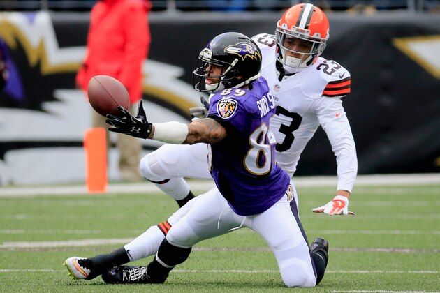 BALTIMORE, MD - DECEMBER 28:  Wide receiver Steve Smith #89 of the Baltimore Ravens is unable to make the catch against the defense of cornerback Joe Haden #23 of the Cleveland Browns in the first quarter of a game at M&T Bank Stadium on December 28, 2014 in Baltimore, Maryland.  (Photo by Rob Carr/Getty Images)