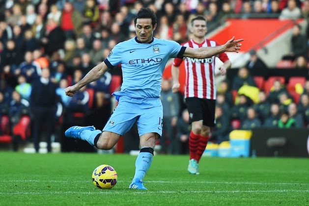 SOUTHAMPTON, ENGLAND - NOVEMBER 30:  Frank Lampard of Manchester City scores their second goal during the Barclays Premier League match between Southampton and Manchester City at St Mary's Stadium on November 30, 2014 in Southampton, England.  (Photo by Shaun Botterill/Getty Images)