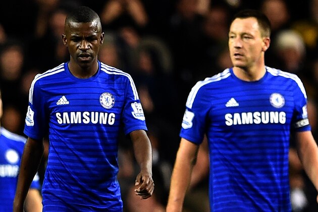 LONDON, ENGLAND - JANUARY 01:  Ramires and John Terry of Chelsea show their dejection after conceding a fifth goal during the Barclays Premier League match between Tottenham Hotspur and Chelsea at White Hart Lane on January 1, 2015 in London, England.  (Photo by Michael Regan/Getty Images)