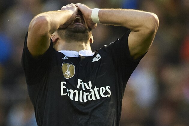 VALENCIA, SPAIN - JANUARY 04:  Karim Benzema of Real Madrid reacts during the La Liga match between Valencia CF and Real Madrid CF at Estadi de Mestalla on January 4, 2015 in Valencia, Spain.  (Photo by Manuel Queimadelos Alonso/Getty Images)