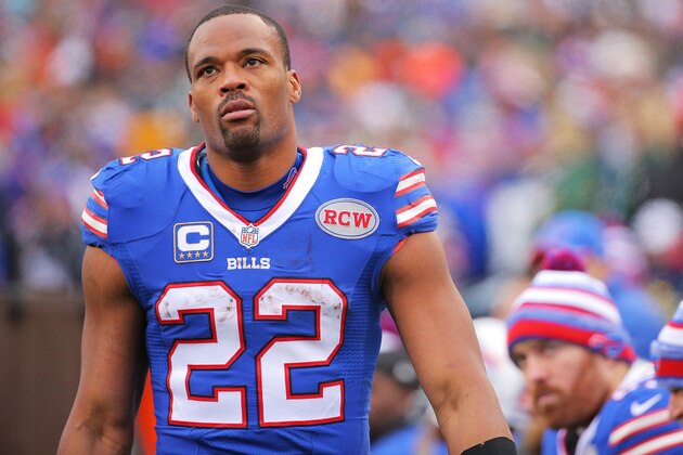 ORCHARD PARK, NY - DECEMBER 14:   Fred Jackson #22 of the Buffalo Bills walks the sidelines during the first half against the Green Bay Packers at Ralph Wilson Stadium on December 14, 2014 in Orchard Park, New York.  (Photo by Brett Carlsen/Getty Images)