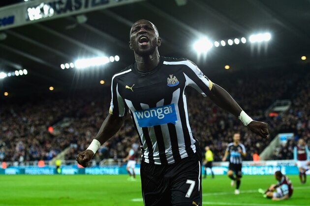 NEWCASTLE UPON TYNE, ENGLAND - JANUARY 01:  Newcastle United player Moussa Sissoko celebrates after scoring their third goal during the Barclays Premier League match between Newcastle United and Burnley at St James' Park on January 1, 2015 in Newcastle upon Tyne, England.  (Photo by Stu Forster/Getty Images)