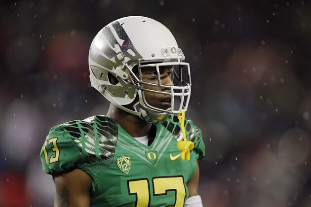 SANTA CLARA, CA - DECEMBER 5:  Defensive back Troy Hill #13 of the Oregon Ducks plays against the Arizona Wildcats in the second quarter on December 5, 2014 during the Pac-12 Championship at Levi's Stadium in Santa Clara, California.  Oregon won 51-13.  (Photo by Brian Bahr/Getty Images)