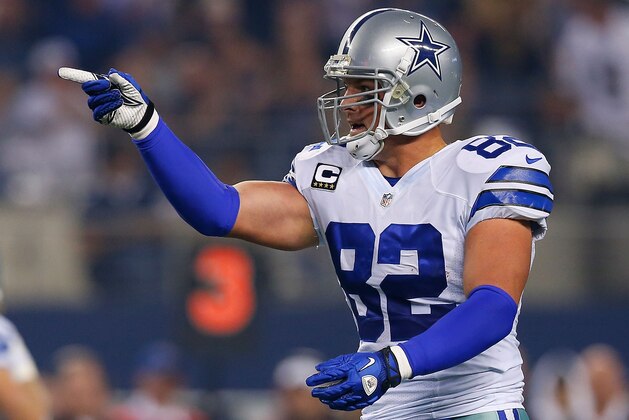 ARLINGTON, TX - SEPTEMBER 28: Jason Witten #82 of the Dallas Cowboys signals for a first down against the New Orleans Saints in the first half at AT&T Stadium on September 28, 2014 in Arlington, Texas. (Photo by Tom Pennington/Getty Images) ARLINGTON, TX - SEPTEMBER 28: Jason Witten #82 of the Dallas Cowboys signals for a first down against the New Orleans Saints in the first half at AT&T Stadium on September 28, 2014 in Arlington, Texas. (Photo by Tom Pennington/Getty Images)