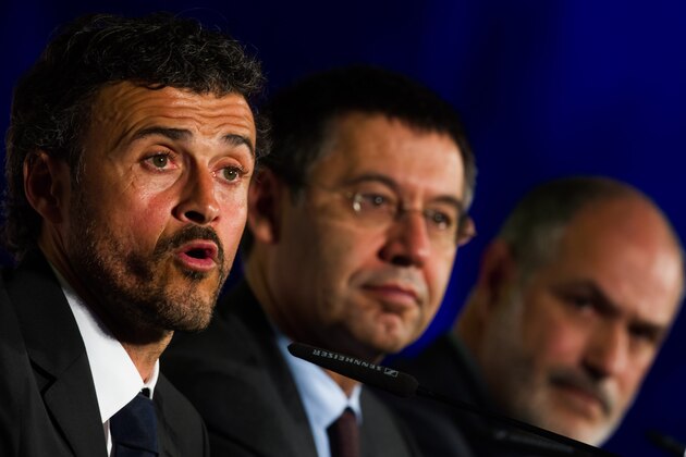 BARCELONA, SPAIN - MAY 21: (L-R) Luis Enrique Martinez, President Josep Maria Bartomeu and Sports Director Andoni Zubizarreta face the media during his official presentation as the new coach of FC Barcelona at Camp Nou on May 21, 2014 in Barcelona, Spain. (Photo by Alex Caparros/Getty Images)