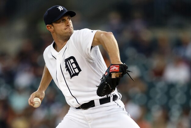 Sep 25, 2014; Detroit, MI, USA; Detroit Tigers starting pitcher Max Scherzer (37) pitches in the first inning against the Minnesota Twins at Comerica Park. Mandatory Credit: Rick Osentoski-USA TODAY Sports