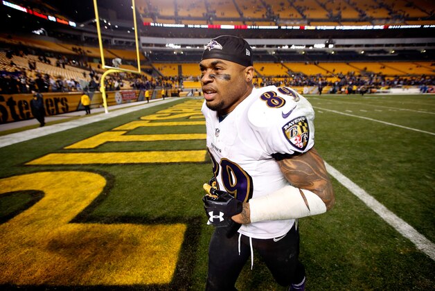 PITTSBURGH, PA - JANUARY 03:  Steve Smith #89 of the Baltimore Ravens leaves the field after defeating the Pittsburgh Steelers 30-17 in their AFC Wild Card game at Heinz Field on January 3, 2015 in Pittsburgh, Pennsylvania.  (Photo by Gregory Shamus/Getty Images)