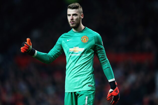 MANCHESTER, ENGLAND - NOVEMBER 29: David De Gea of Manchester United in action during the Barclays Premier League match between Manchester United and Hull City at Old Trafford on November 29, 2014 in Manchester, England.  (Photo by Matthew Lewis/Getty Images)