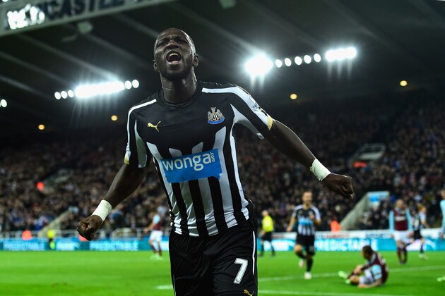 NEWCASTLE UPON TYNE, ENGLAND - JANUARY 01:  Newcastle United player Moussa Sissoko celebrates after scoring their third goal during the Barclays Premier League match between Newcastle United and Burnley at St James' Park on January 1, 2015 in Newcastle upon Tyne, England.  (Photo by Stu Forster/Getty Images)