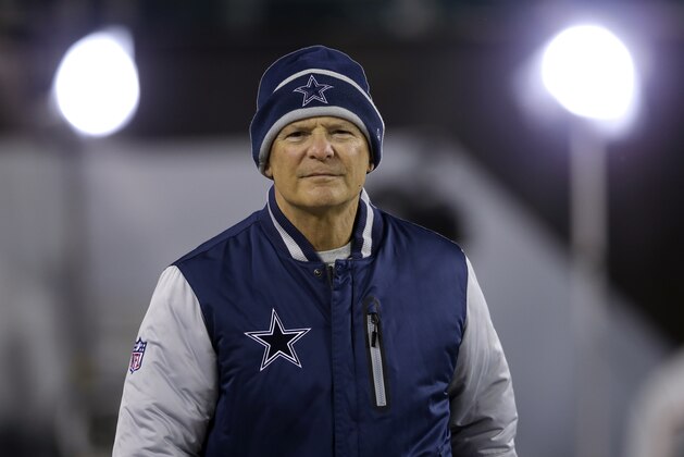 Dallas Cowboys' Rod Marinelli walks the field during warm ups before an NFL football game against the Philadelphia Eagles, Sunday, Dec. 14, 2014, in Philadelphia. (AP Photo/Matt Rourke)