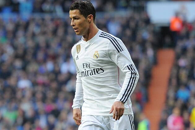 MADRID, SPAIN - JANUARY 10:  Cristiano Ronaldo of Real Madrid in action during the La Liga match between Real Madrid CF and RCD Espanyol at Estadio Santiago Bernabeu on January 10, 2015 in Madrid, Spain.  (Photo by Denis Doyle/Getty Images)